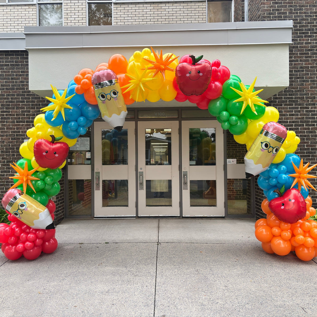 Customizable Deluxe Balloon Arch | Ottawa Balloons